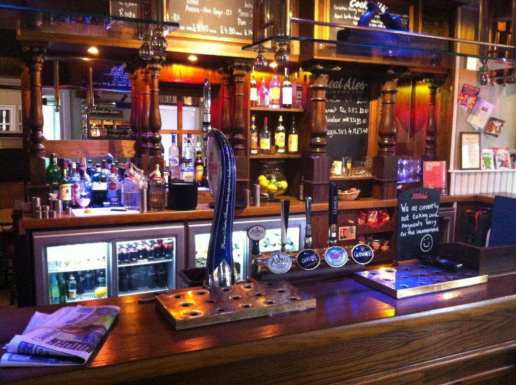 The Carpenter'S Arms Hotel เคมบริดจ์ ภายนอก รูปภาพ